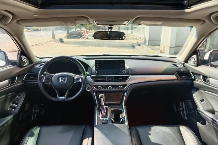 Used Honda Accord 2018 260TURBO Elite Edition China VI Interior 4