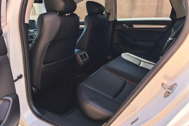 Used Honda Accord 2018 260TURBO Elite Edition China VI Interior 5