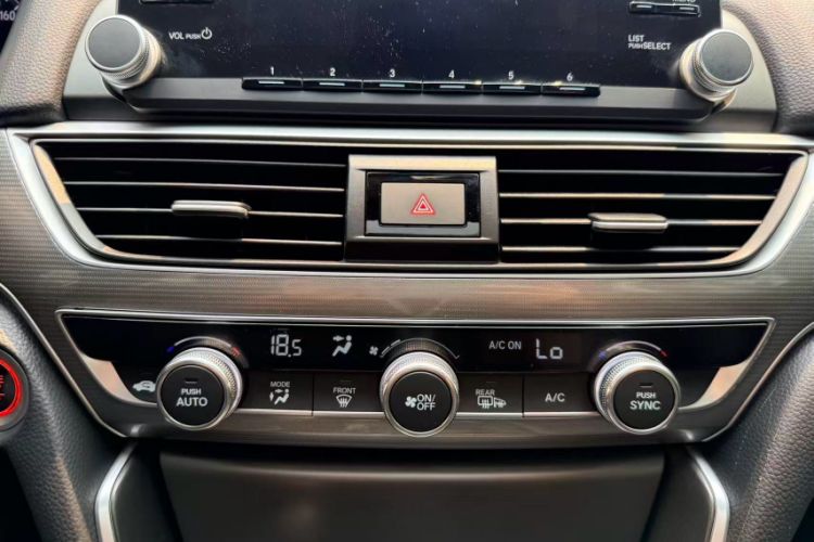 Used Honda Accord 2018 260TURBO Elite Edition China VI Interior 5