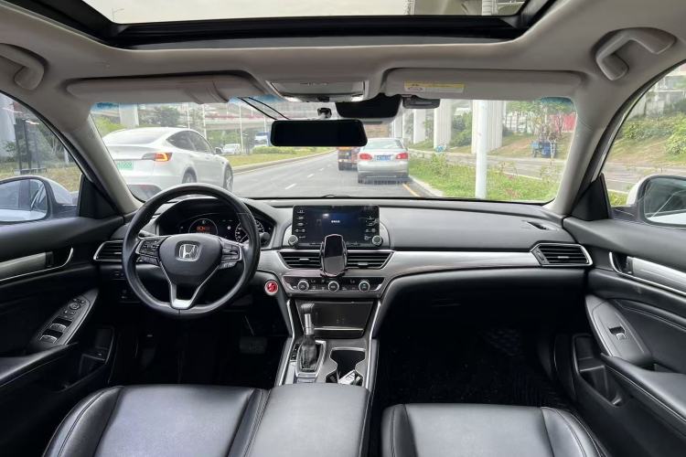 Used Honda Accord 2018 260TURBO Luxury Edition China VI Interior 6