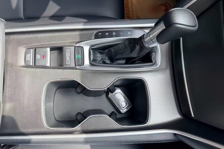 Used Honda Accord 2018 260TURBO Luxury Edition China VI Interior 6