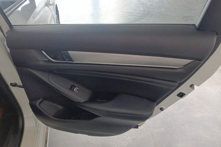 Used Honda Accord 2018 260TURBO Elite Edition China V Interior 6