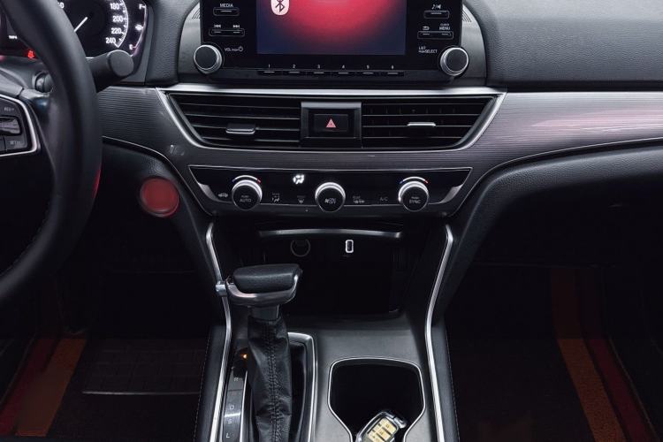 Used Honda Accord 2018 260TURBO Elite Edition China VI Interior 6