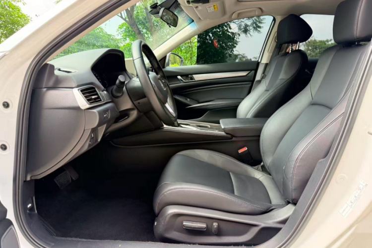 Used Honda Accord 2018 260TURBO Luxury Edition China VI Interior 7