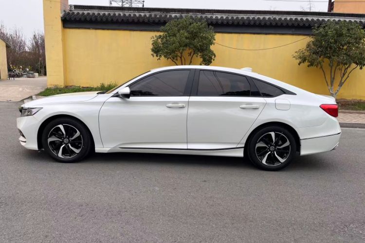 Used Honda Accord 2018 260TURBO Elite Edition China VI Interior 7