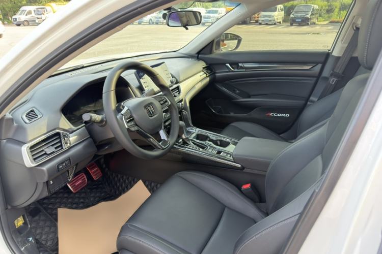 Used Honda Accord 2018 260TURBO Elite Edition China VI Interior 8