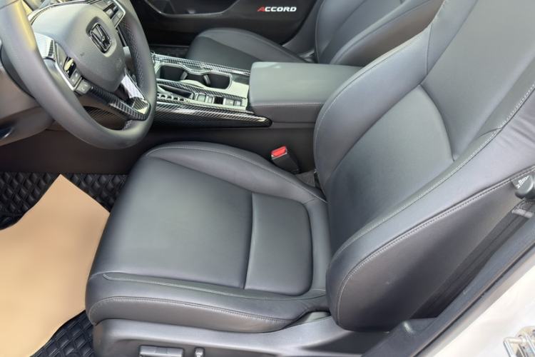 Used Honda Accord 2018 260TURBO Elite Edition China VI Interior 9