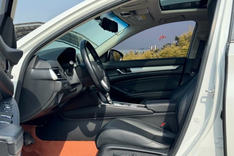 Used Honda Accord 2018 260TURBO Elite Edition China VI Interior 9