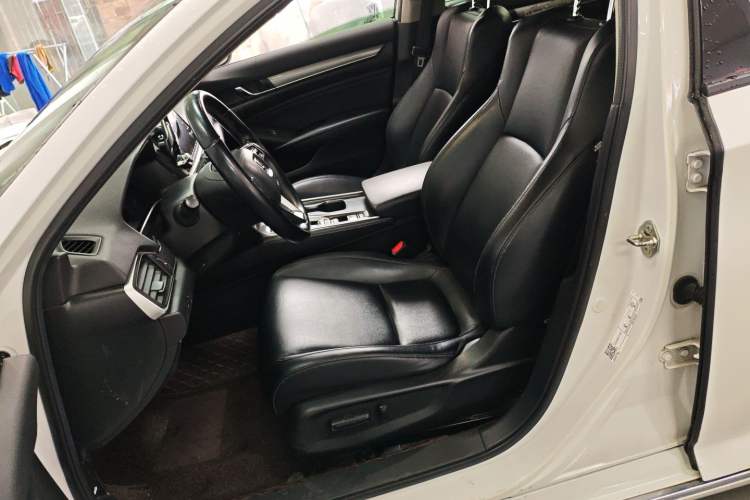Used Honda Accord 2018 260TURBO Elite Edition China V Left Front Seat