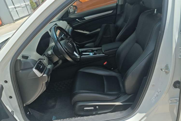 Used Honda Accord 2018 260TURBO Elite Edition China VI Left Front Seat