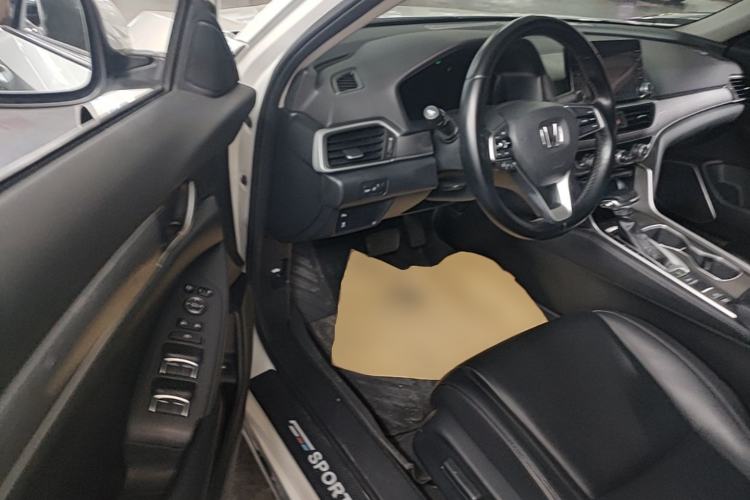 Used Honda Accord 2018 260TURBO Prestige Edition China VI Left Front Seat