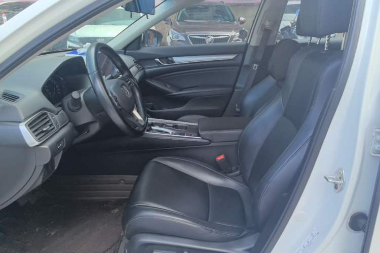 Used Honda Accord 2018 260TURBO Elite Edition China V Left Front Seat
