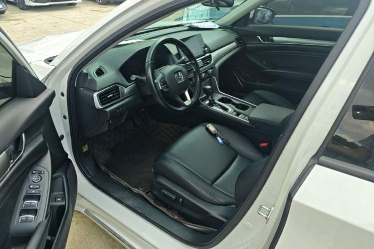 Used Honda Accord 2018 260TURBO Elite Edition China VI Left Front Seat