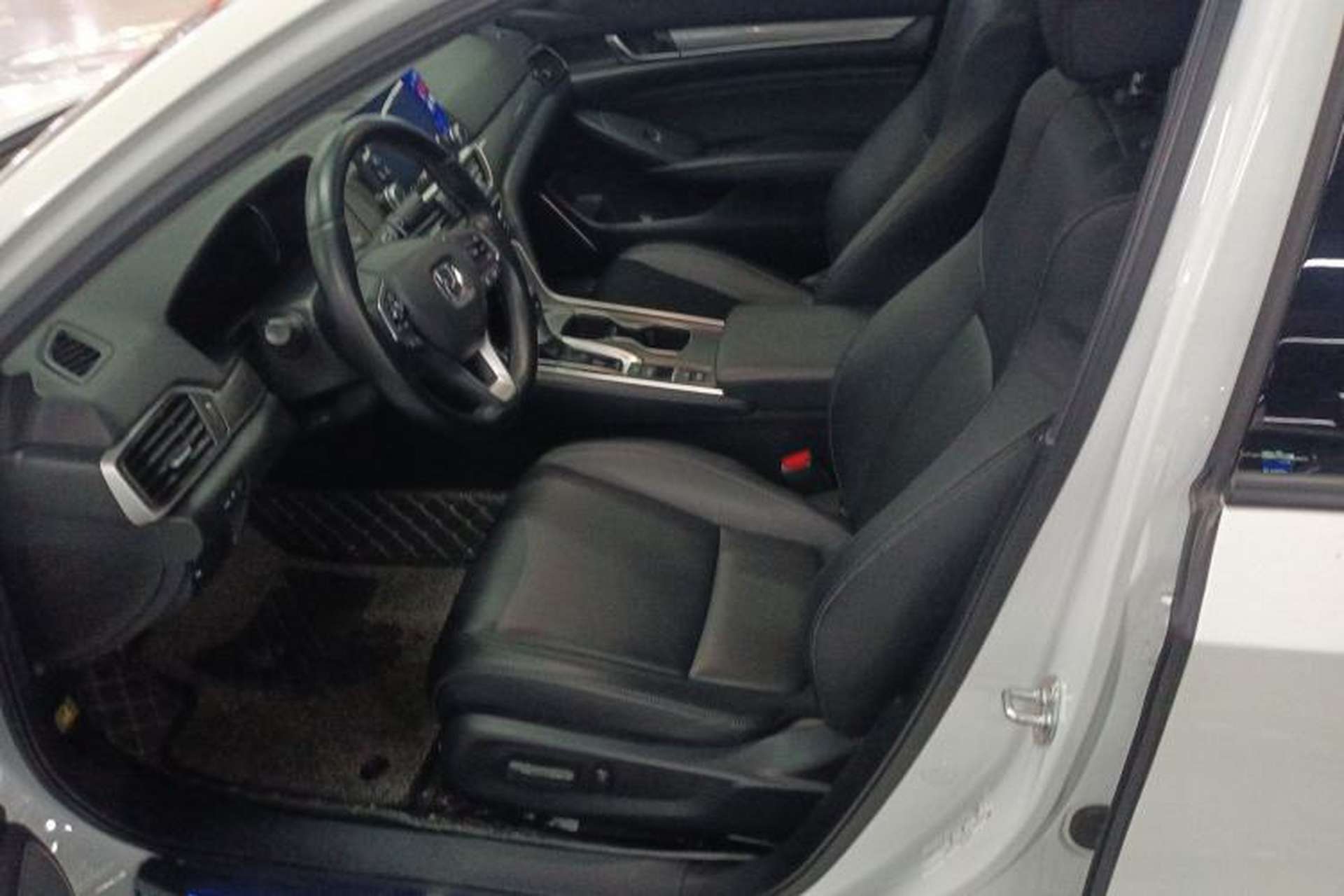 Used Honda Accord 2018 260TURBO Luxury Edition China VI Left Front Seat