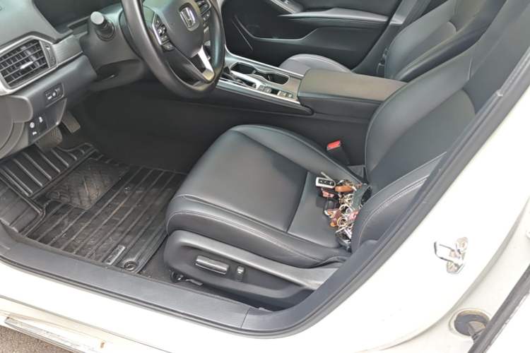 Used Honda Accord 2018 260TURBO Luxury Edition China VI Left Front Seat
