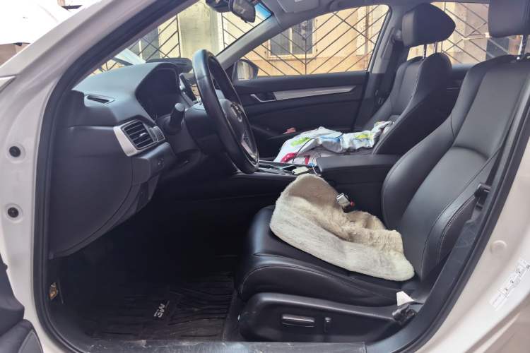 Used Honda Accord 2018 260TURBO Luxury Edition China VI Left Front Seat