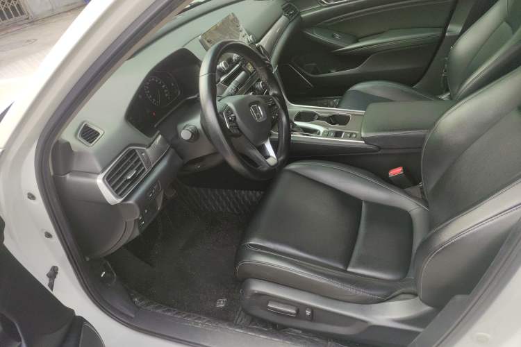 Used Honda Accord 2018 260TURBO Luxury Edition China VI Left Front Seat