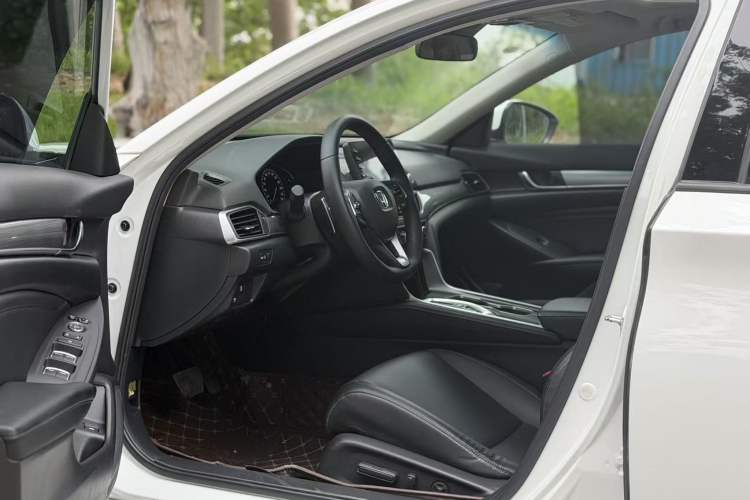 Used Honda Accord 2018 Rui Hybrid 2.0L Rui Ling Edition China VI Left Front Seat
