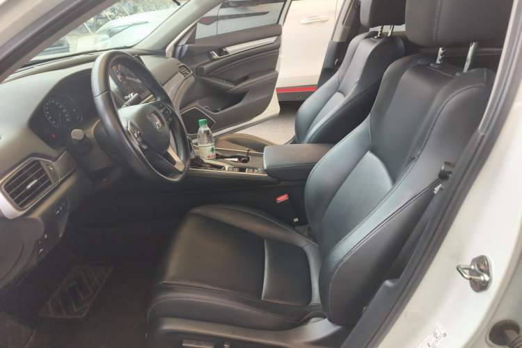 Used Honda Accord 2018 260TURBO Luxury Edition China VI Left Front Seat