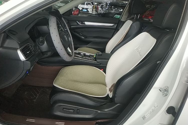Used Honda Accord 2018 260TURBO Elite Edition China V Left Front Seat