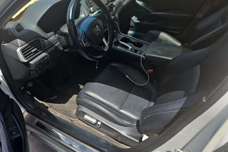 Used Honda Accord 2018 260TURBO Luxury Edition China VI Left Front Seat