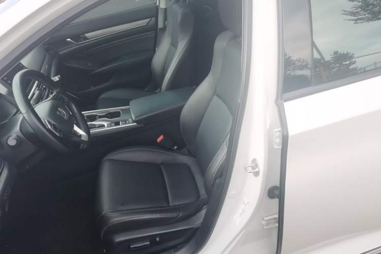 Used Honda Accord 2018 260TURBO Elite Edition China VI Left Front Seat