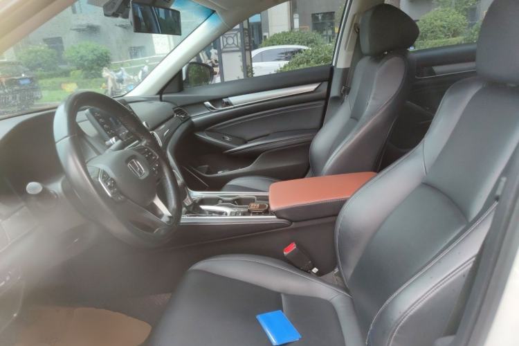 Used Honda Accord 2018 260TURBO Luxury Edition China VI Left Front Seat