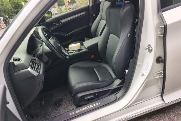 Used Honda Accord 2018 260TURBO Luxury Edition China VI Left Front Seat