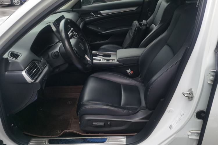Used Honda Accord 2018 260TURBO Elite Edition China V Left Front Seat