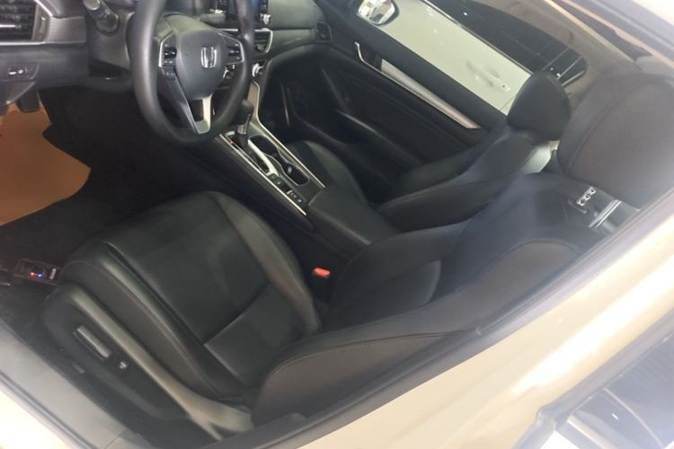 Used Honda Accord 2018 260TURBO Elite Edition China V Left Front Seat