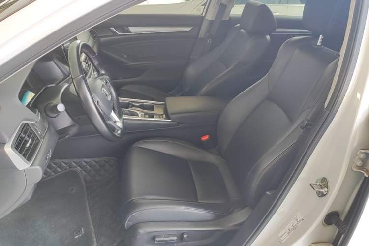 Used Honda Accord 2018 260TURBO Elite Edition China VI Left Front Seat