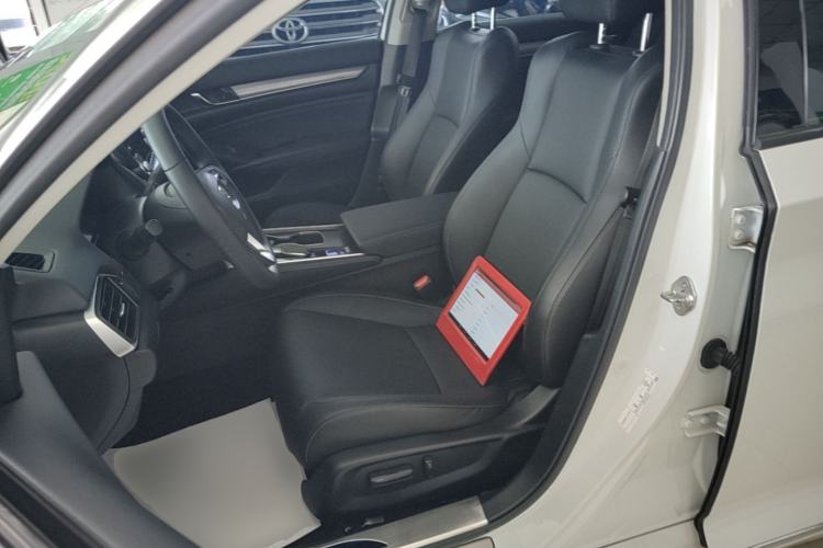 Used Honda Accord 2018 260TURBO Elite Edition China VI Left Front Seat