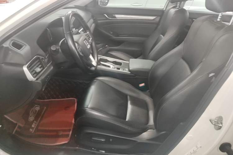 Used Honda Accord 2018 260TURBO Luxury Edition China VI Left Front Seat