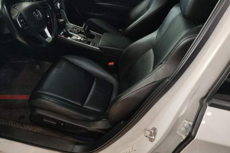 Used Honda Accord 2018 260TURBO Luxury Edition China VI Left Front Seat