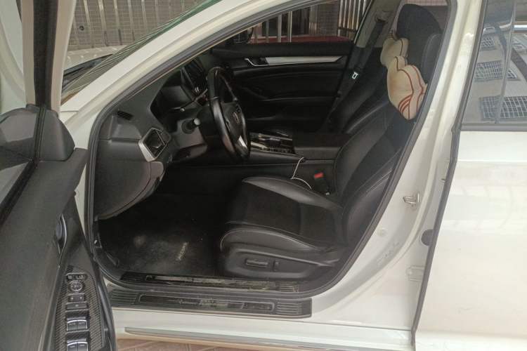 Used Honda Accord 2018 260TURBO Elite Edition China V Left Front Seat
