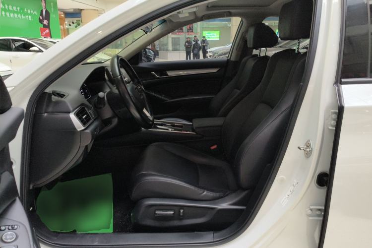 Used Honda Accord 2018 260TURBO Luxury Edition China VI Left Front Seat