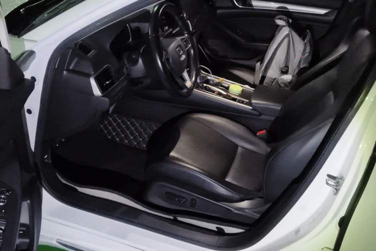Used Honda Accord 2018 260TURBO Elite Edition China VI Left Front Seat