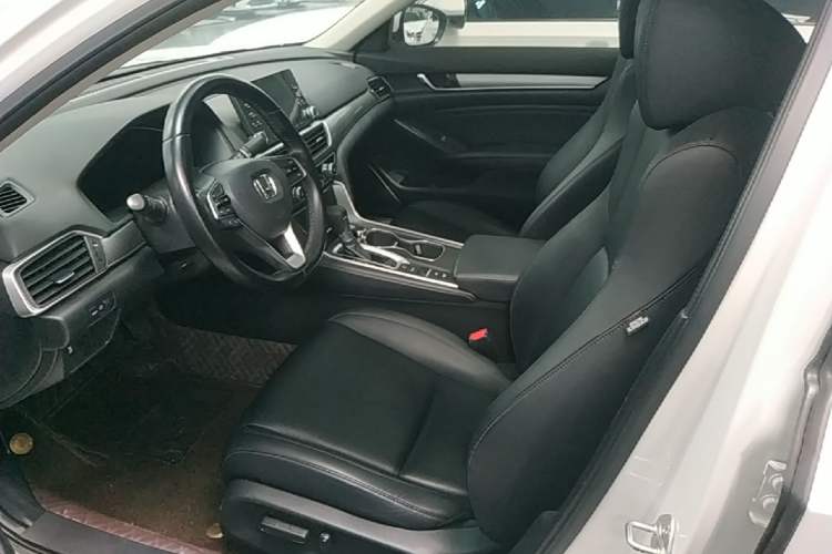 Used Honda Accord 2018 260TURBO Elite Edition China VI Left Front Seat