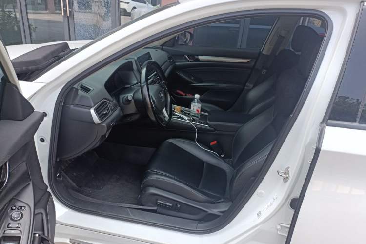 Used Honda Accord 2018 260TURBO Elite Edition China VI Left Front Seat