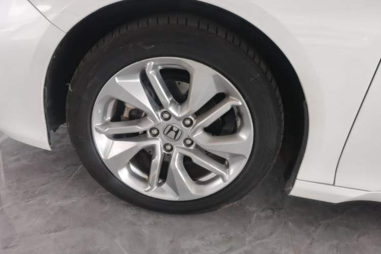 Used Honda Accord 2018 260TURBO Elite Edition China VI Left Front Wheel Hub