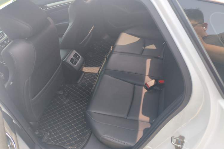 Used Honda Accord 2018 260TURBO Elite Edition China VI Left Rear Seat