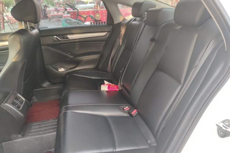 Used Honda Accord 2018 260TURBO Luxury Edition China VI Left Rear Seat