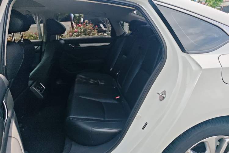 Used Honda Accord 2018 260TURBO Luxury Edition China VI Left Rear Seat