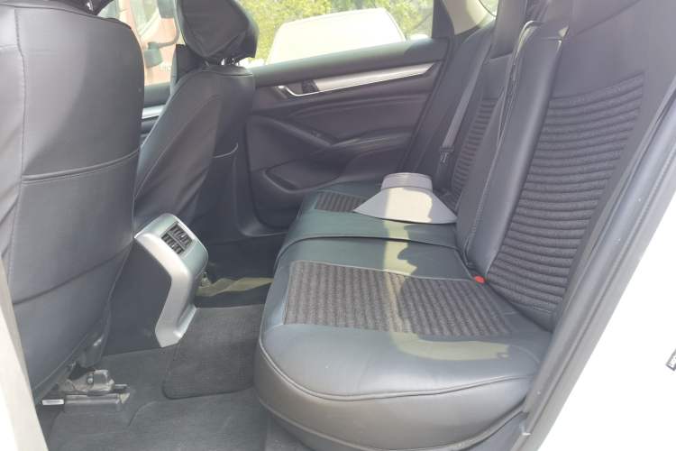 Used Honda Accord 2018 260TURBO Luxury Edition China V Emission Standard Left Rear Seat