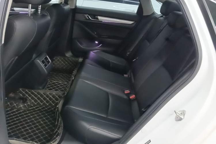 Used Honda Accord 2018 260TURBO Luxury Edition China VI Left Rear Seat