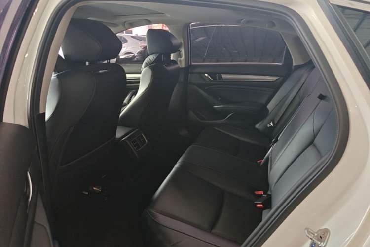 Used Honda Accord 2018 260TURBO Luxury Edition China VI Left Rear Seat