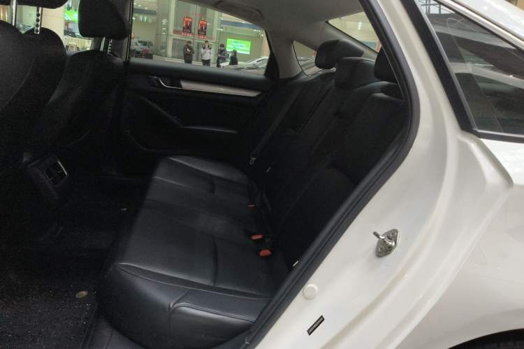 Used Honda Accord 2018 260TURBO Luxury Edition China VI Left Rear Seat