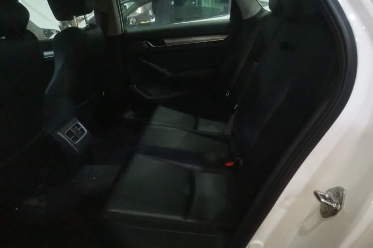 Used Honda Accord 2018 260TURBO Luxury Edition China VI Left Rear Seat