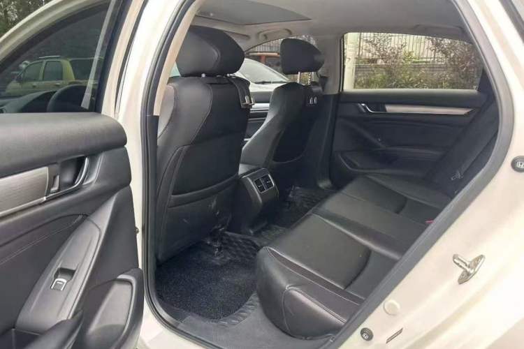 Used Honda Accord 2018 260TURBO Luxury Edition China VI Left Rear Seat