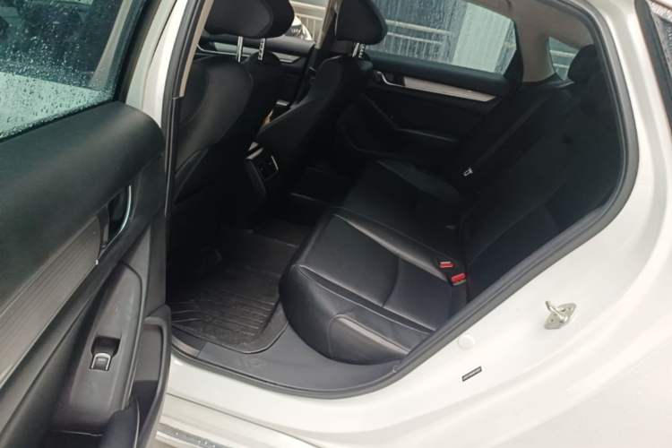 Used Honda Accord 2018 260TURBO Luxury Edition China VI Left Rear Seat